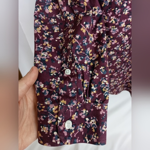LL Bean Red Maroon Floral Wrinkle Free Long Sleeve Shirt Womens Cottage(#848) - Picture 6 of 9